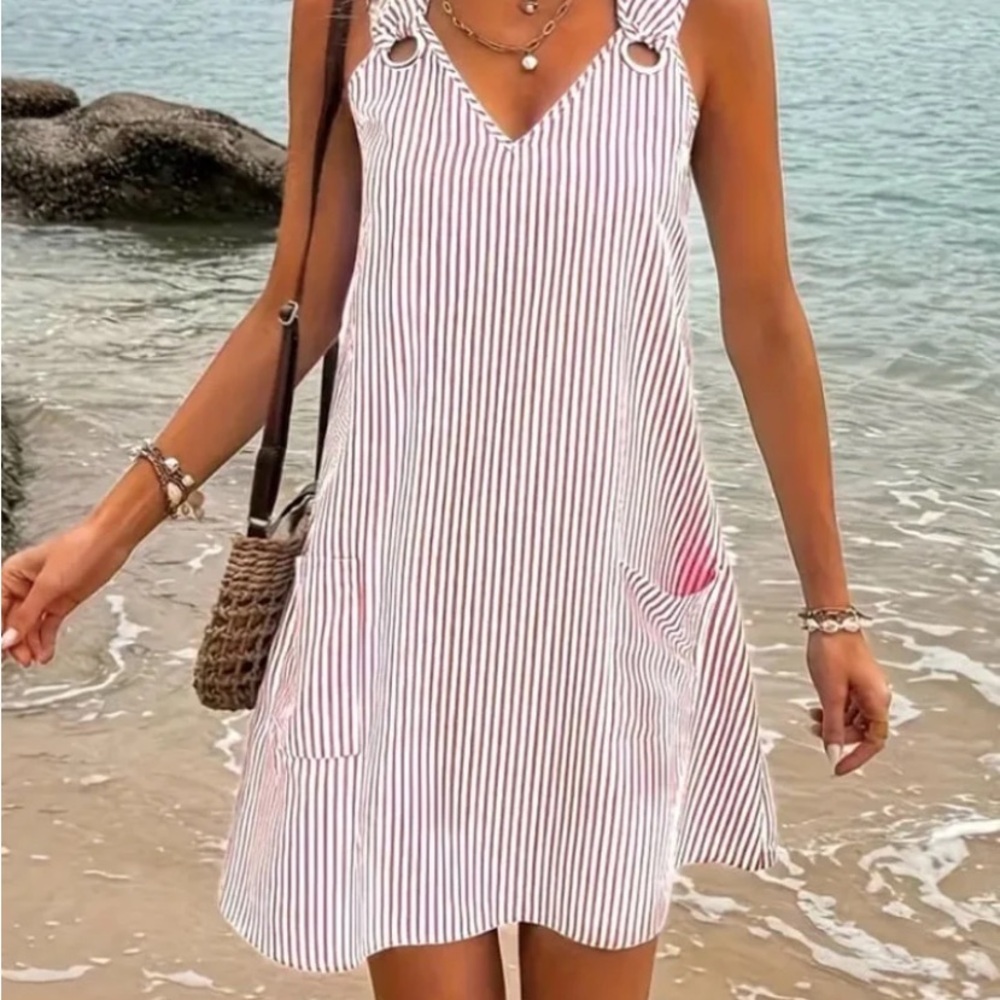 New! Women Sleeveless Red/White Striped Print Ring Decor Dress, Casual Pockets